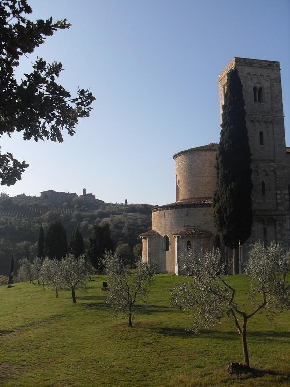 Villa La Casa Di Alice Castelnuovo dellʼAbate Exterior foto